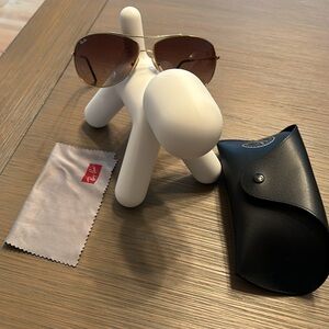 Ray-Ban